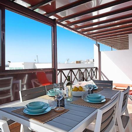 Apartamentos La Estrella III Playa Blanca  Eksteriør billede