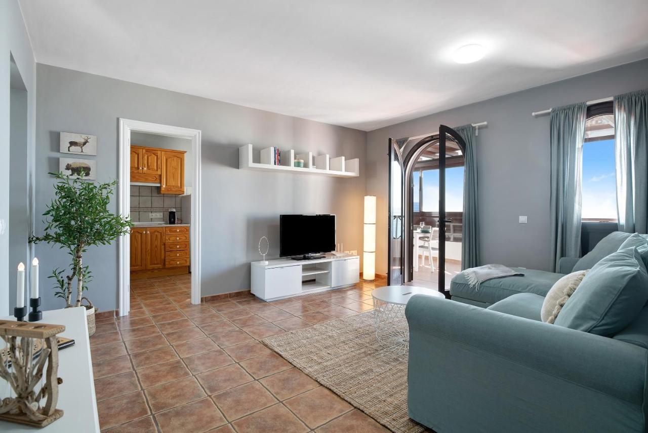 Apartamentos La Estrella III Playa Blanca  Eksteriør billede