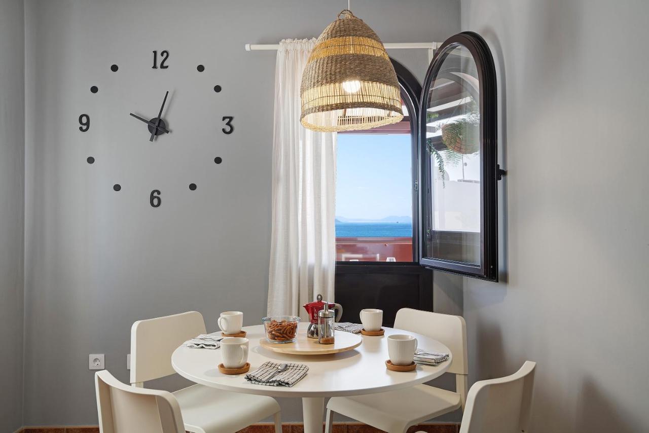 Apartamentos La Estrella III Playa Blanca  Eksteriør billede